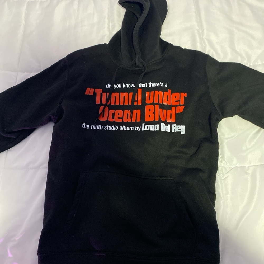 Lana deal Rey merch